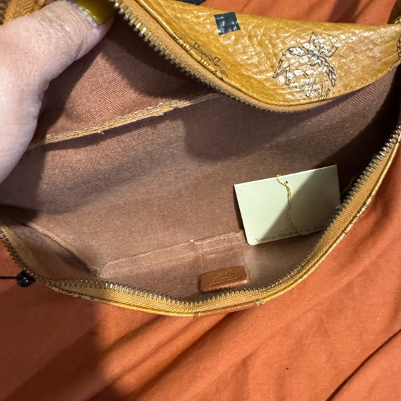 MCM Yellow Logo Belt Bag - Picture 4 of 8